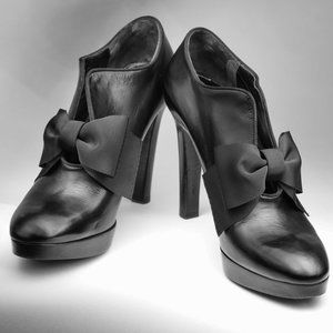 Ralph Lauren, Dillynn Black Leather Booties
